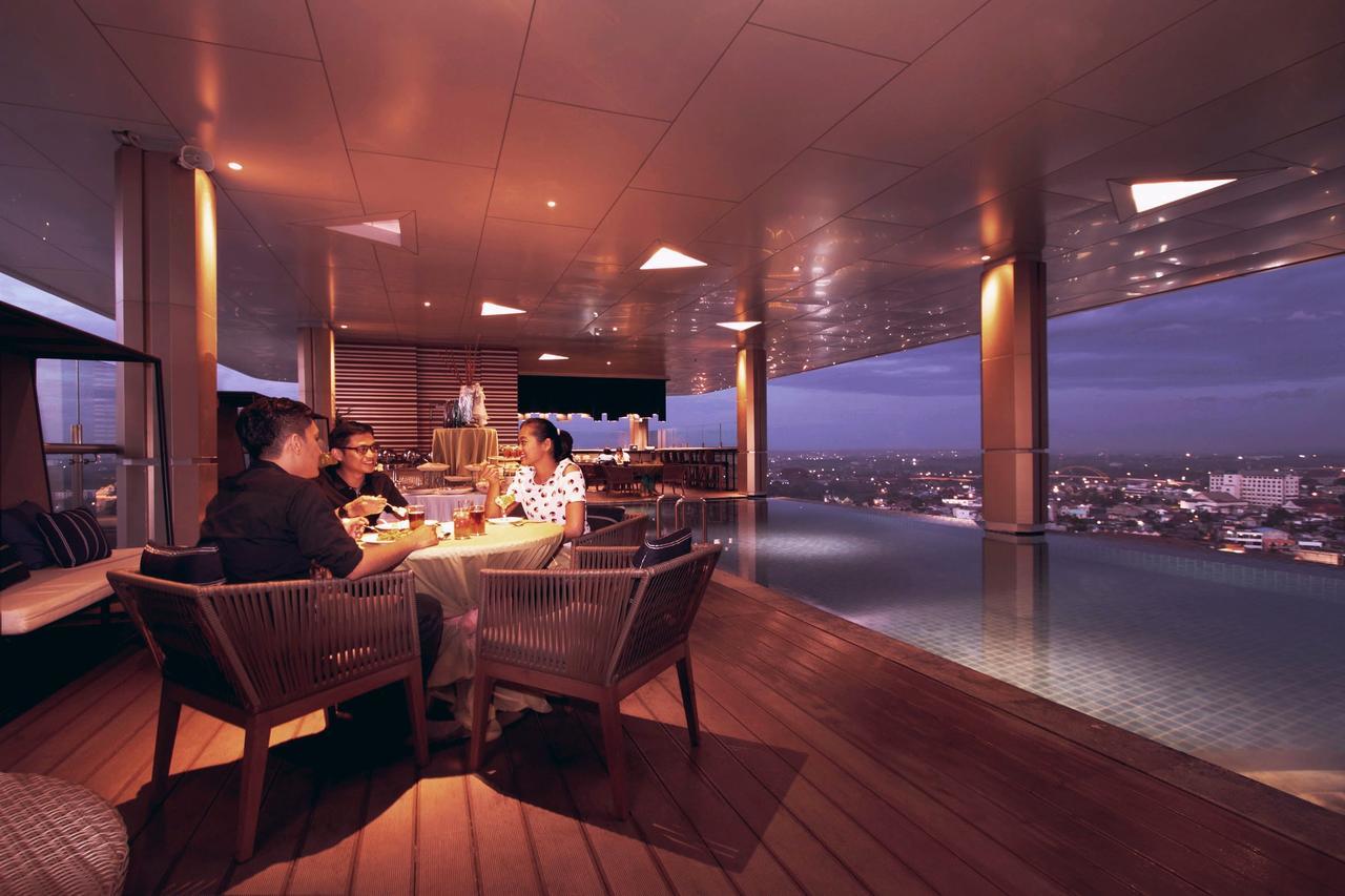Fox Hotel Pekanbaru Kültér fotó