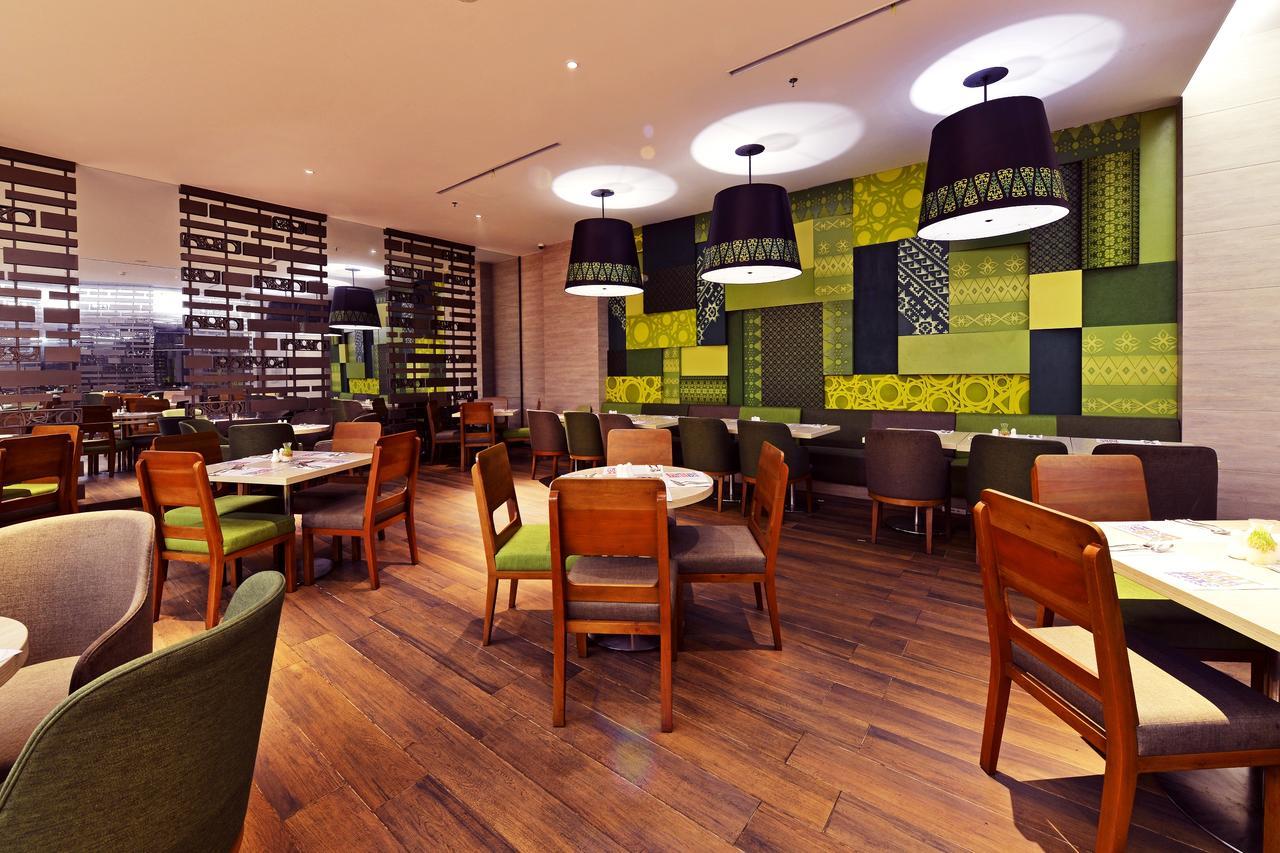 Fox Hotel Pekanbaru Kültér fotó
