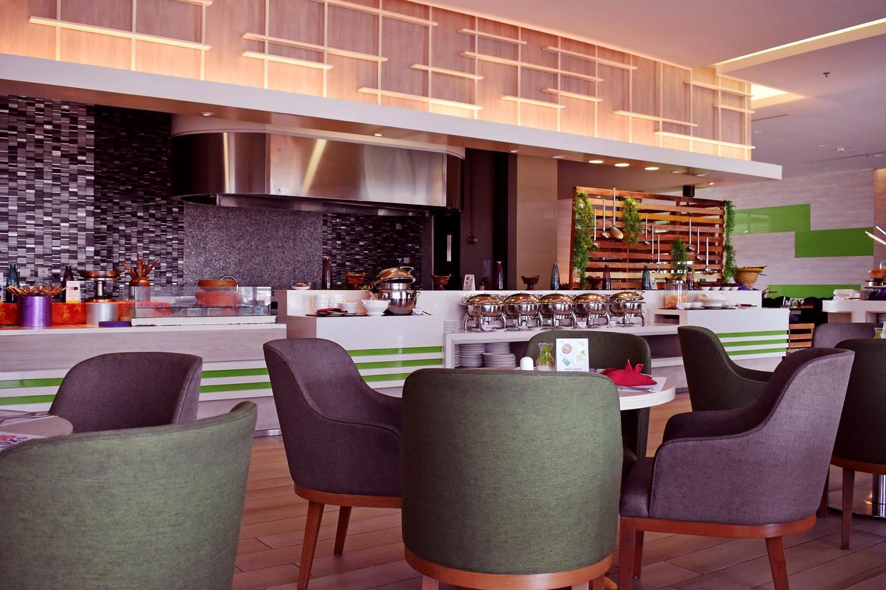 Fox Hotel Pekanbaru Kültér fotó