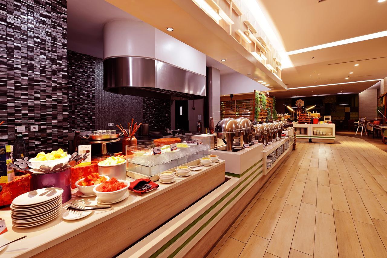 Fox Hotel Pekanbaru Kültér fotó