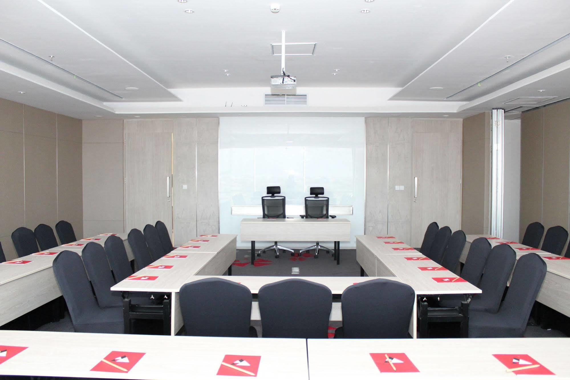 Fox Hotel Pekanbaru Kültér fotó